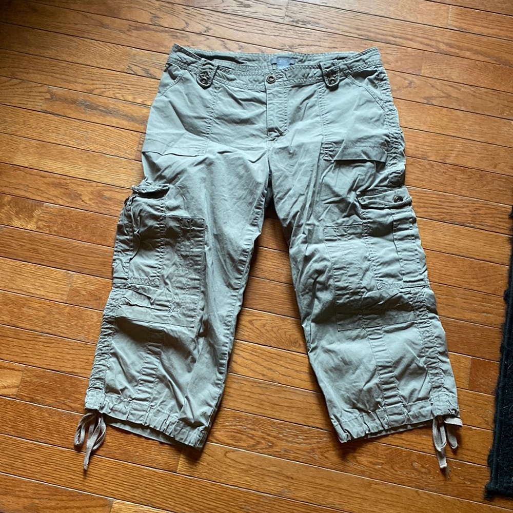 Cute summer pants size 10 by Apt 9